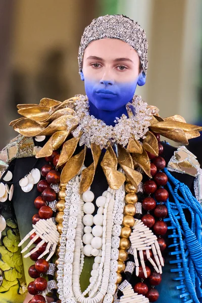 Look 84